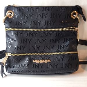 JNY Jones New York Purse Black with color gold.